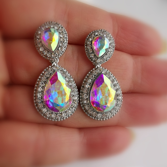 NWT Aurora Borealis crystal dangle drop earrings in silver tone - Picture 5 of 6